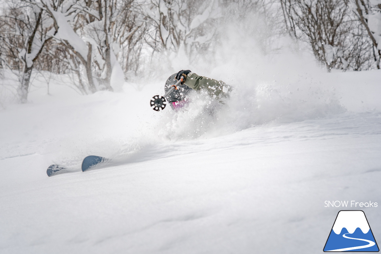 サッポロテイネ｜プロスキーヤー・中西太洋さんが、今季 SNOW Freaks 初登場。コンディション良好なゲレンデ＆パウダーを滑る、そして、撮る！